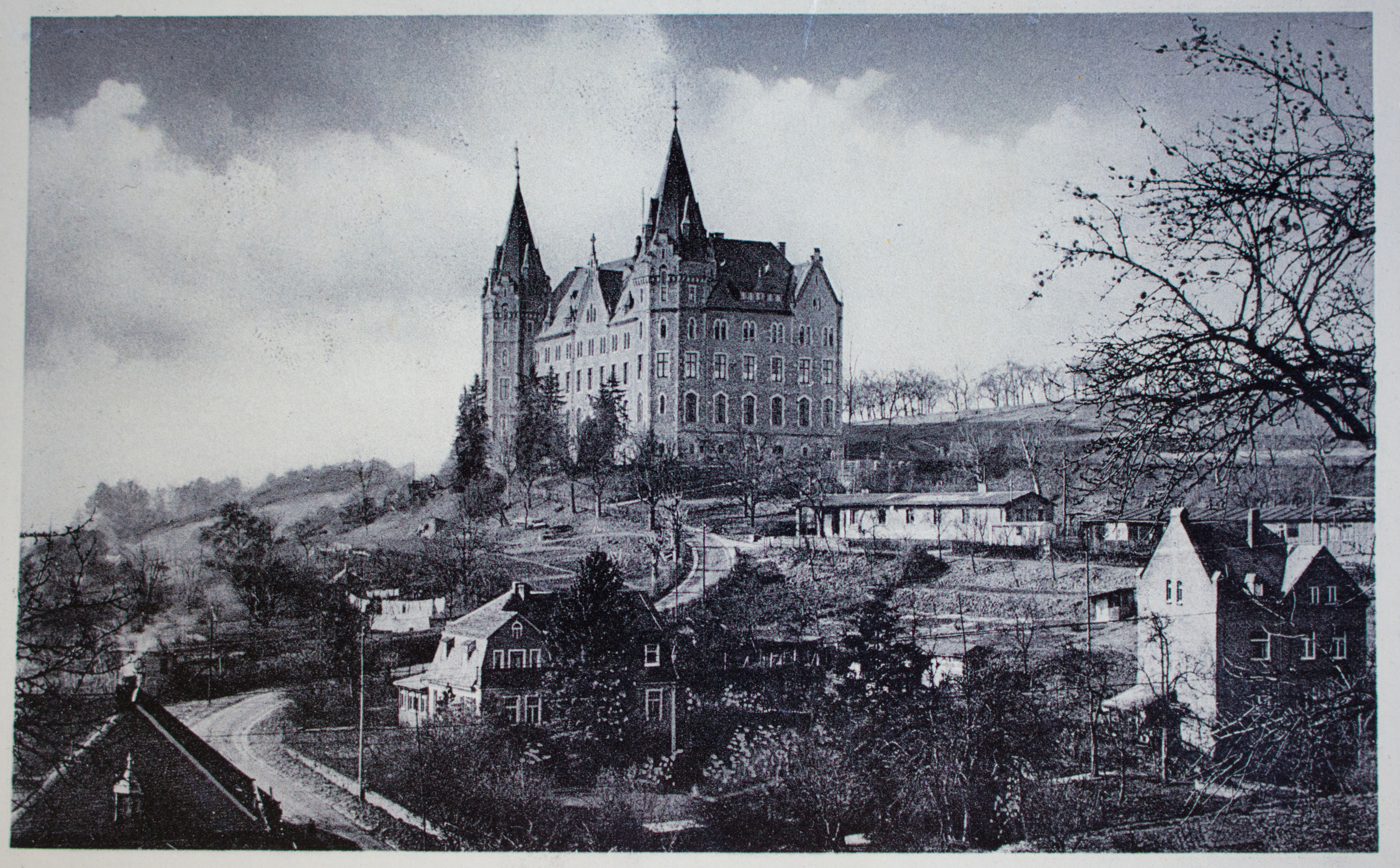 miniAufnahme des Konvikts in Hadamar auf einer ungelaufenen Postkarte